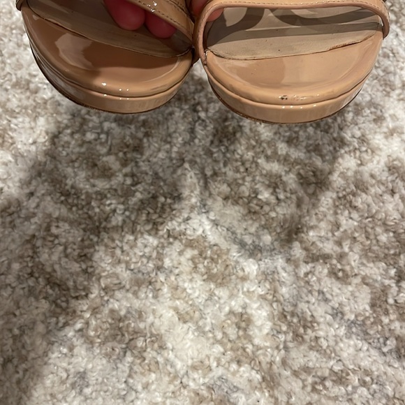TORY BURCH
Patent Leather Sandals 9.5 - Picture 6 of 13